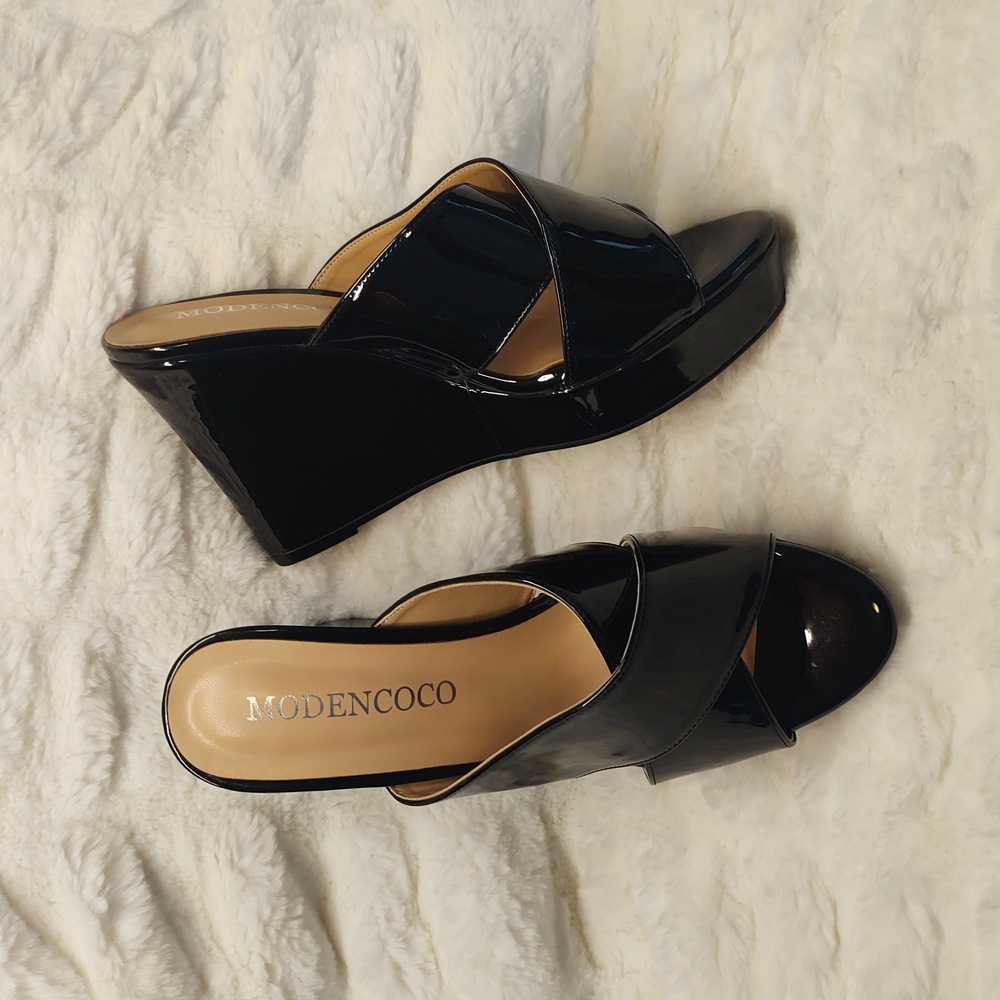 SALE!🔥 NEW! Glossy Black Patent Leather Criss Cross Strappy Wedge Heel Sandals - Picture 2 of 16